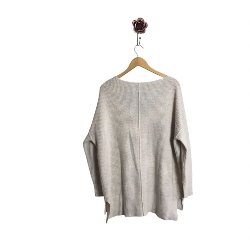 Free People listed shoulder cream